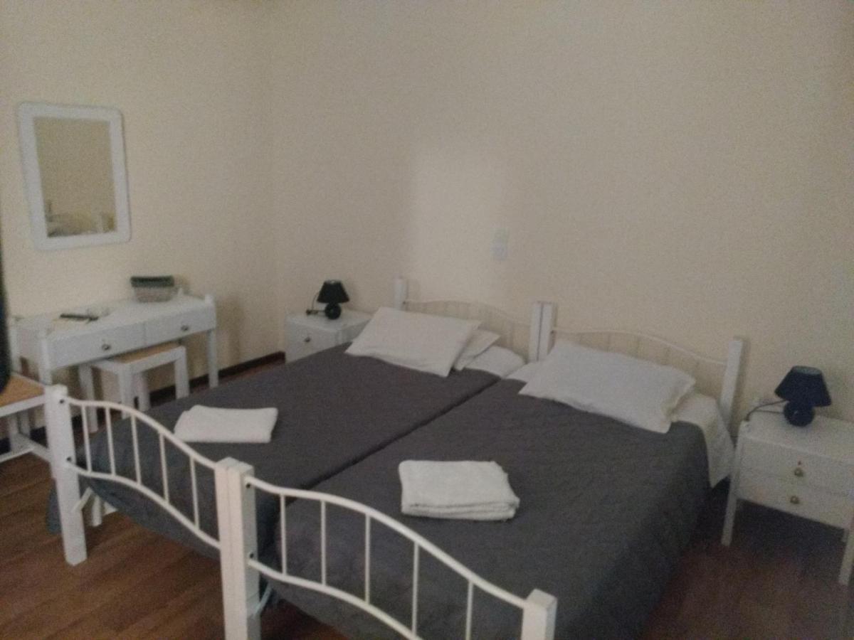 Hotel Διεθνές Zaháro Kültér fotó