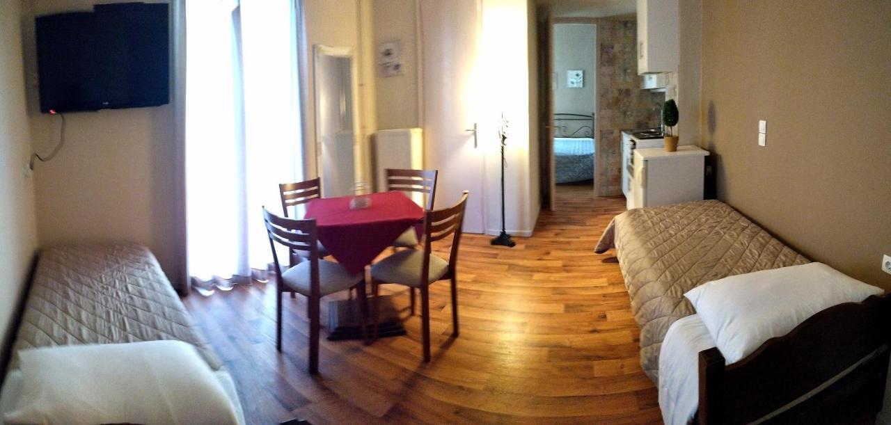 Hotel Διεθνές Zaháro Kültér fotó