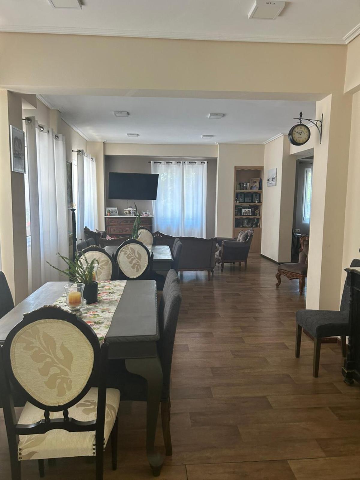 Hotel Διεθνές Zaháro Kültér fotó