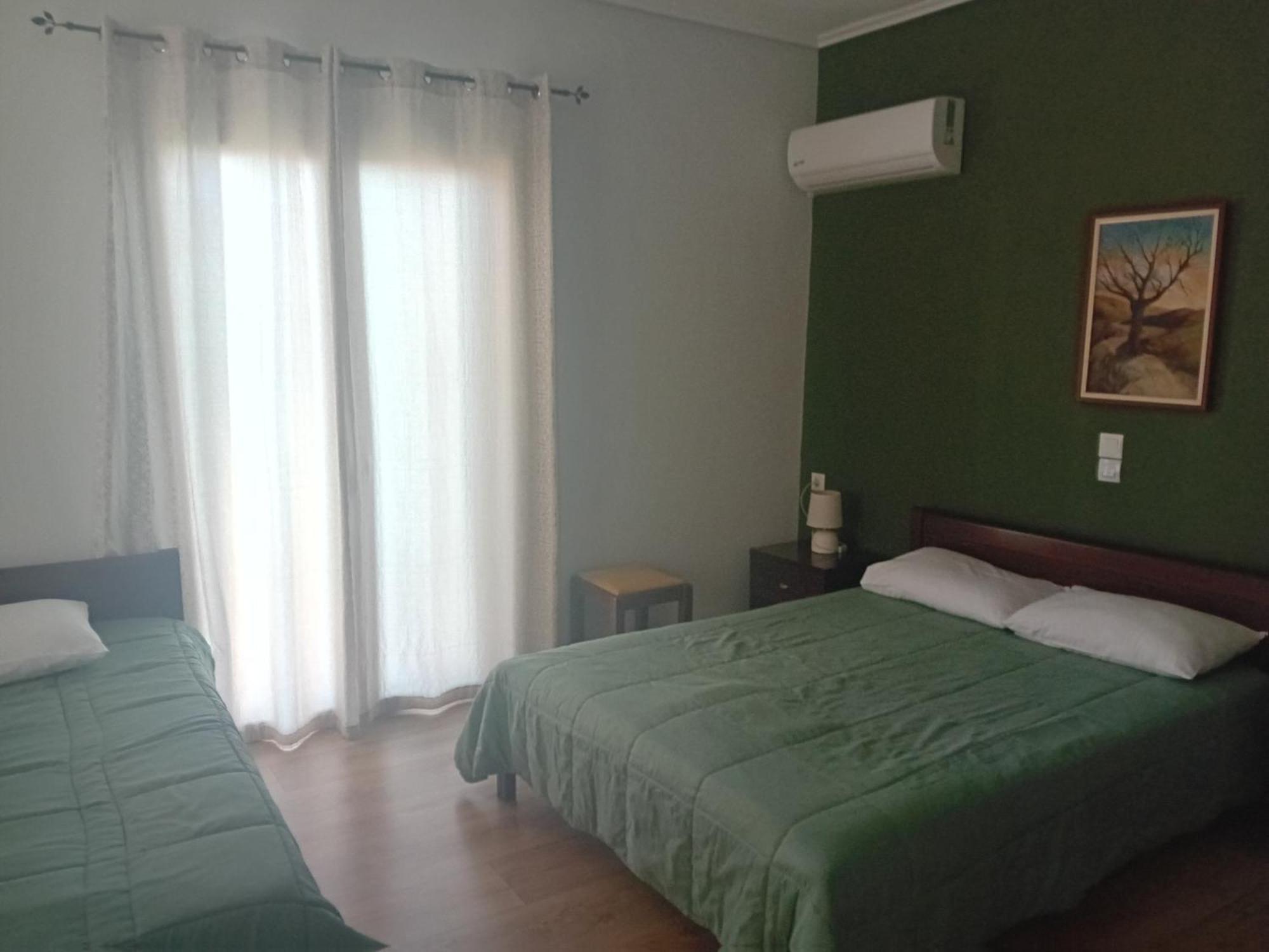 Hotel Διεθνές Zaháro Kültér fotó